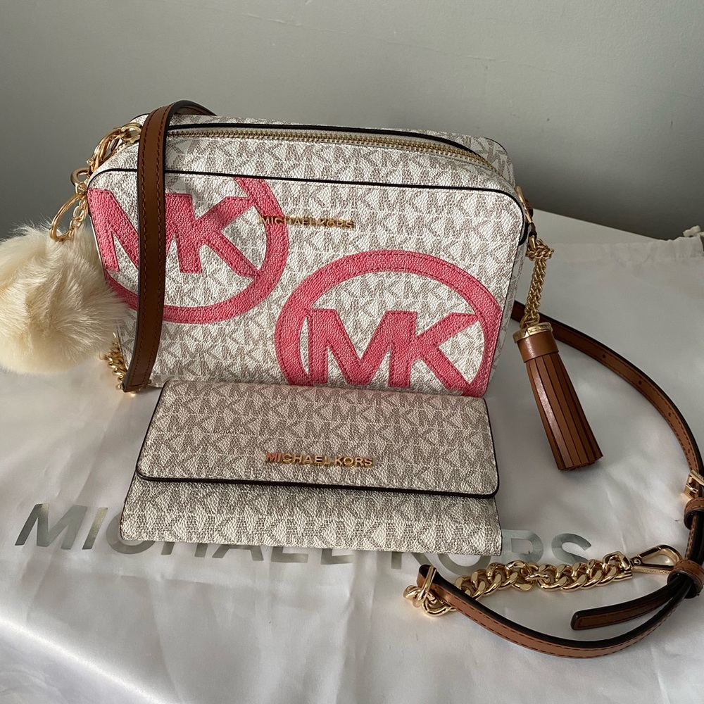 Michael Kors Ginny Crossbody bag with wallet